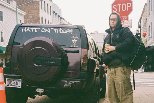 Materiały źródłowe: Alexander George Edward Crossan (Mura Masa), Instagram /the_mura_masa/