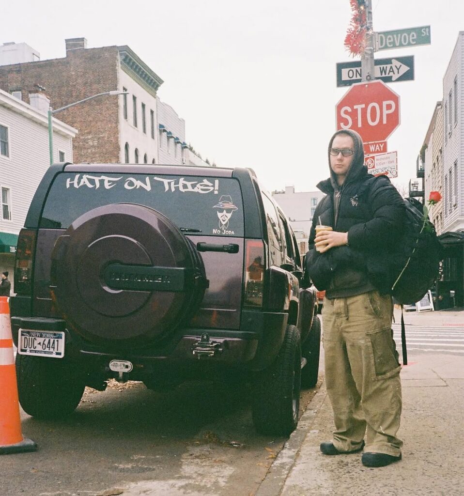 Materiały źródłowe: Alexander George Edward Crossan (Mura Masa), Instagram /the_mura_masa/