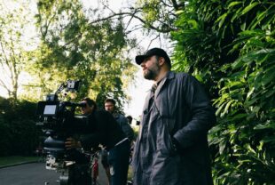 Universal Pictures Bugonia (2025), reż. Yorgos Lanthimos, prod. Element Pictures, Square Peg, Fruit Tree, CJ ENM; obsada: Emma Stone, Jesse Plemons, Alicia Silverstone, Stavros Halkias.