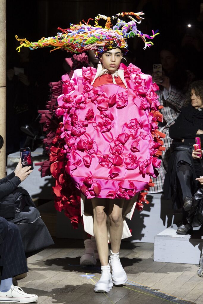 Pokaz Comme des Garçons WOMENS FALL WINTER 23.