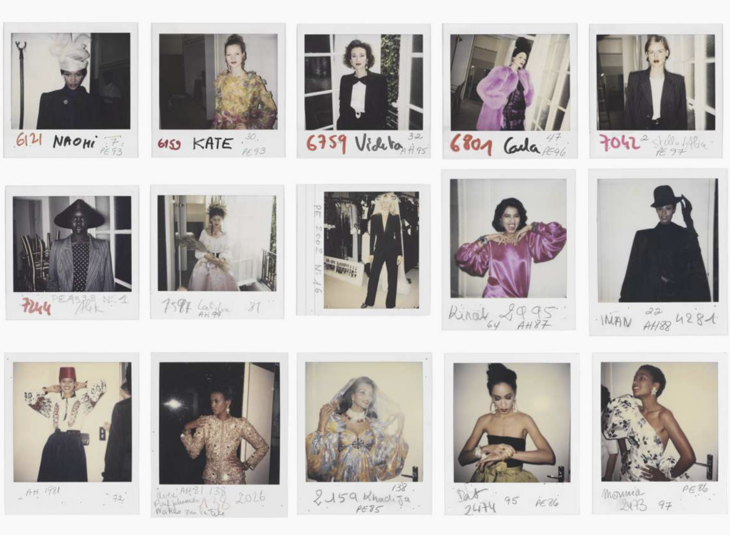 Studio d’Yves Saint Laurent Sélection de polaroids réalisés à la veille du défilé 1979-2002.
