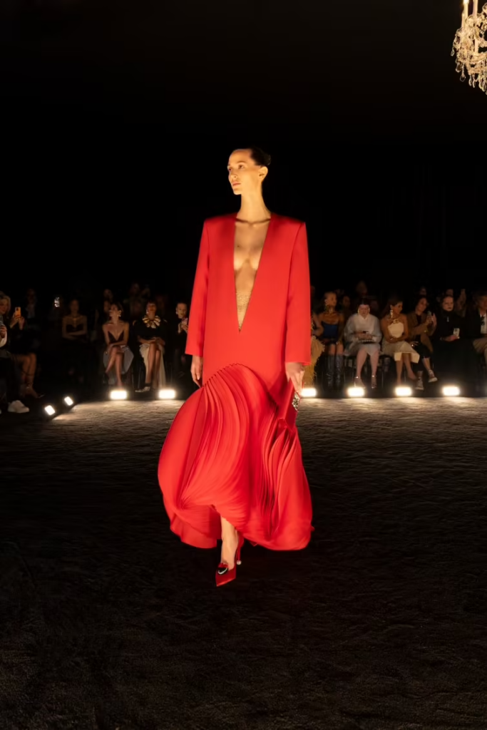 Pokaz kolekcji Schiaparelli THE PHOENIX HAUTE COUTURE FALL-WINTER 2024/25.