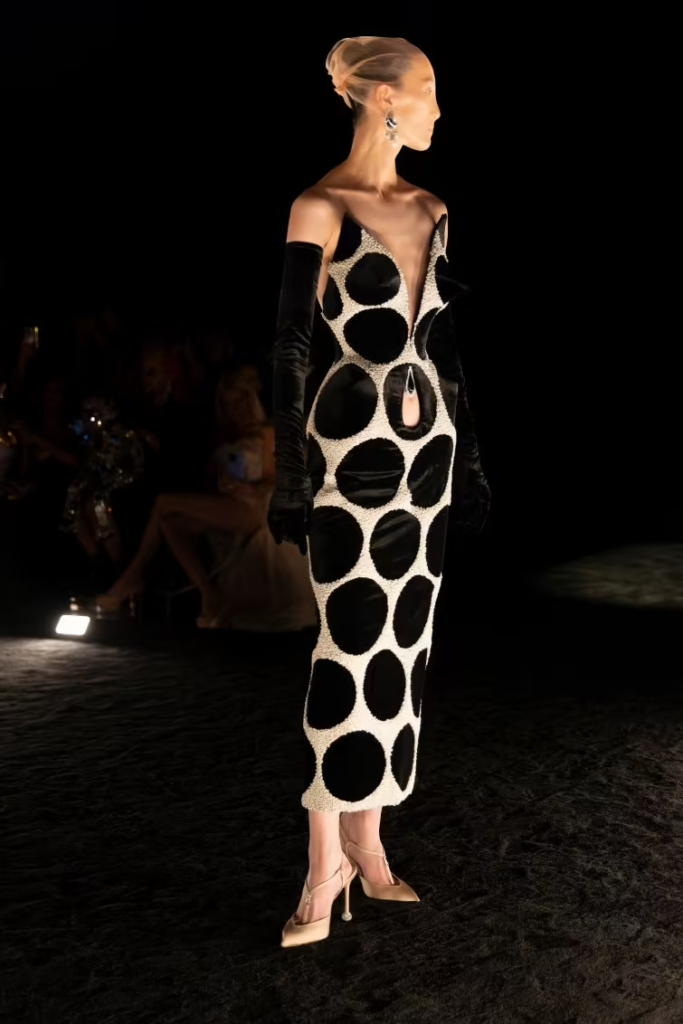 Pokaz kolekcji Schiaparelli THE PHOENIX HAUTE COUTURE FALL-WINTER 2024/25.